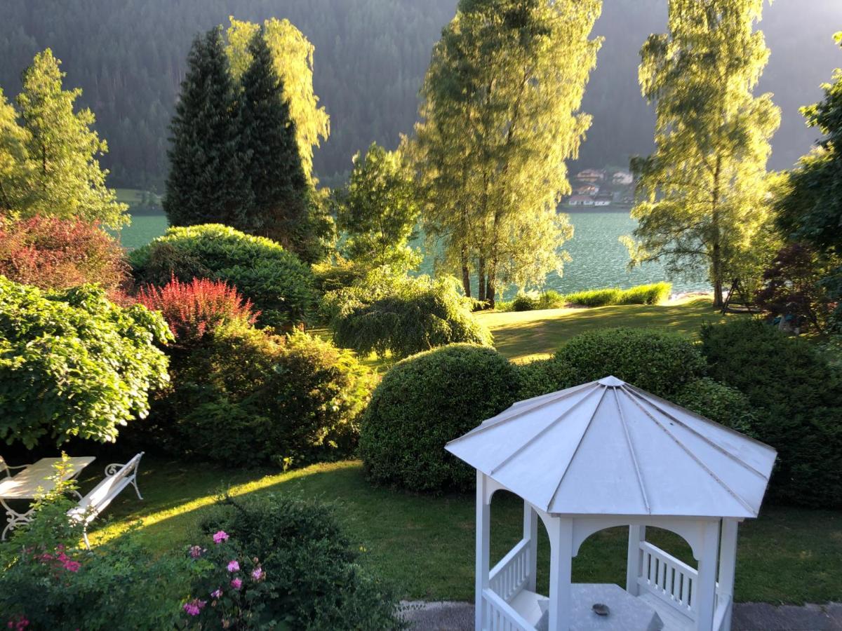 Landhotel Lindenhof Feld am See Buitenkant foto