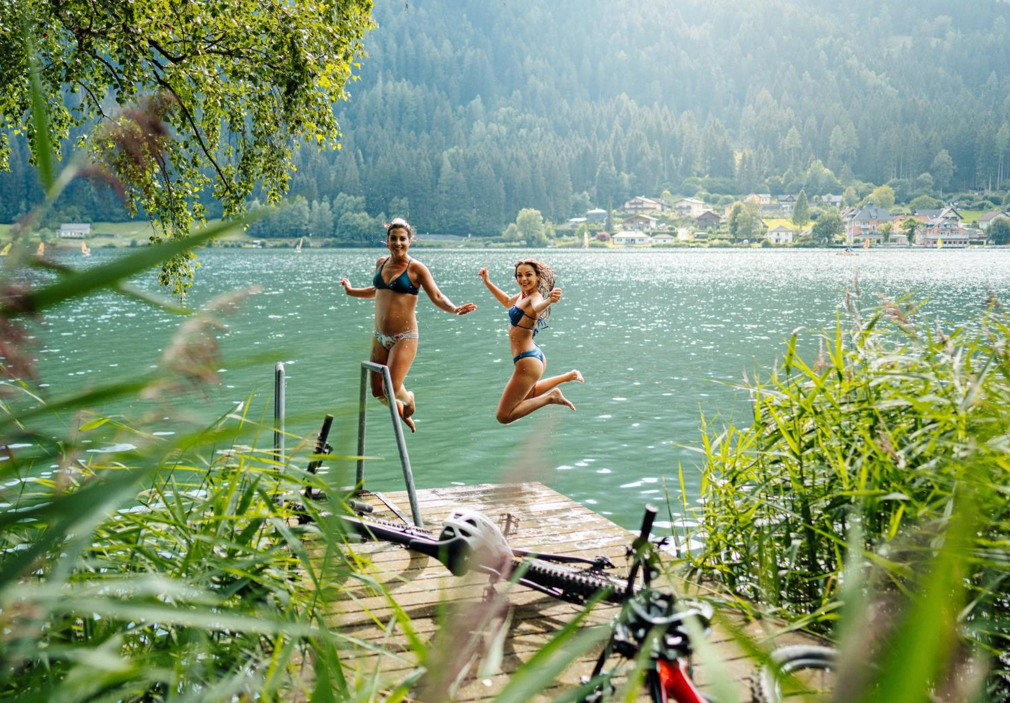 Landhotel Lindenhof Feld am See Buitenkant foto